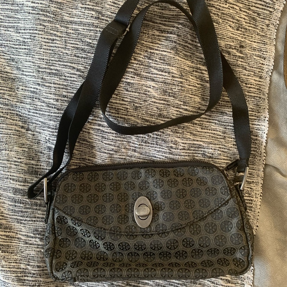 SOLD --Cute Small Baggallini Purse Grey with Pattern